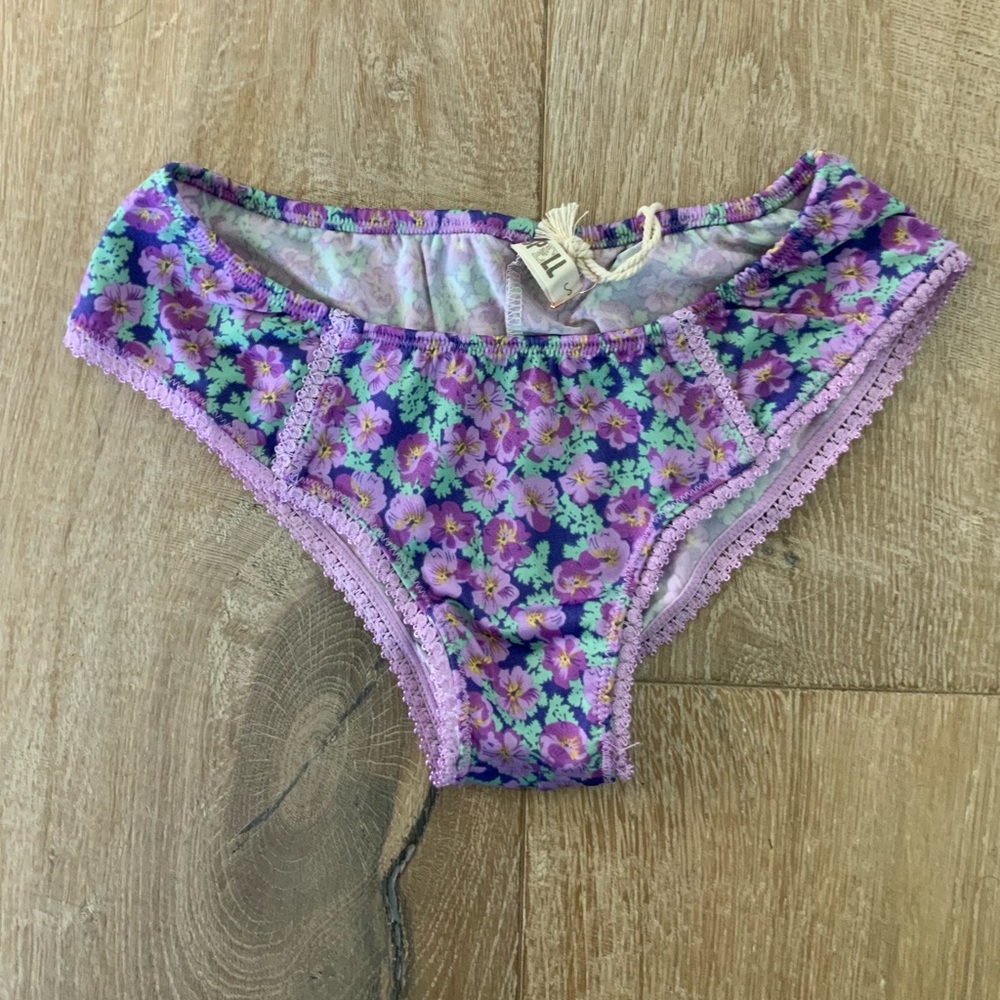 NWT Spell Wildflower Bloomers Sz. Small. RARE